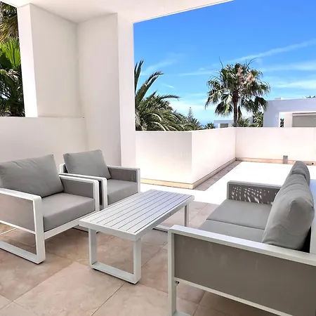 Infinity Blue Villa *