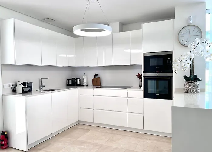 Infinity Blue فيلة ماربيا