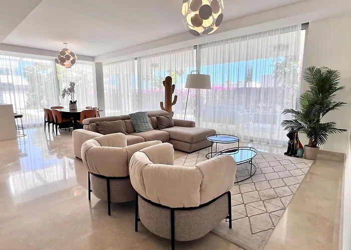 Infinity Blue ماربيا