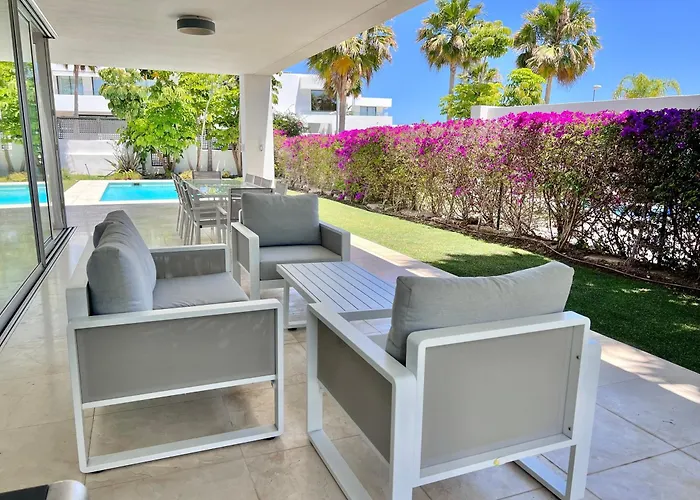 Infinity Blue فيلة