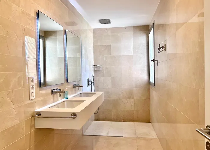 Infinity Blue فيلة ماربيا