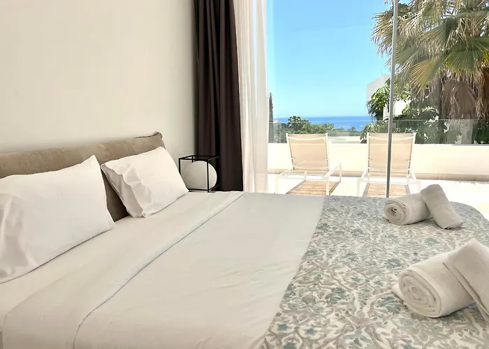 Infinity Blue فيلة